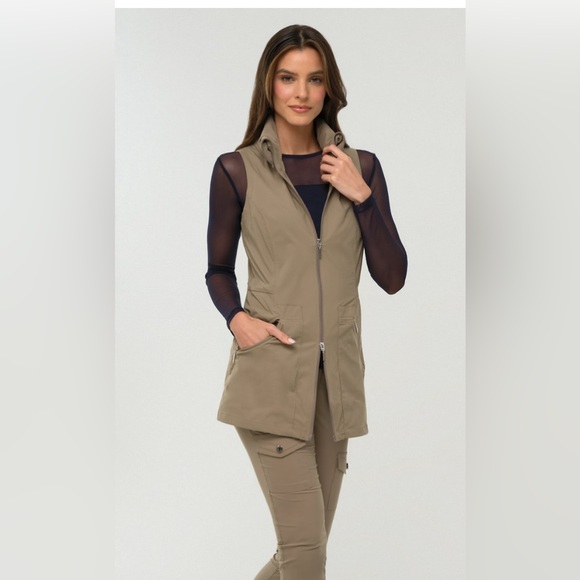 Anatomie Women's Delaney travel vest